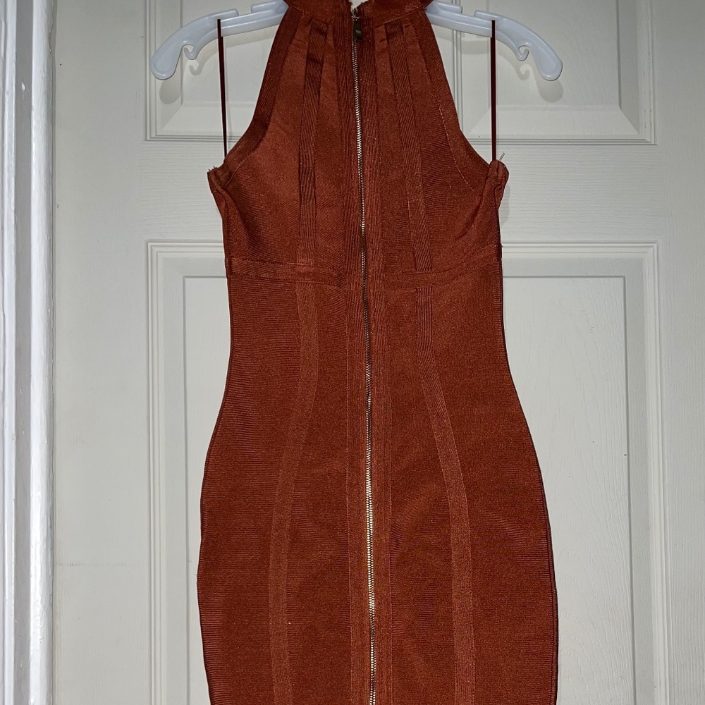 Dress - Picture 4 of 4